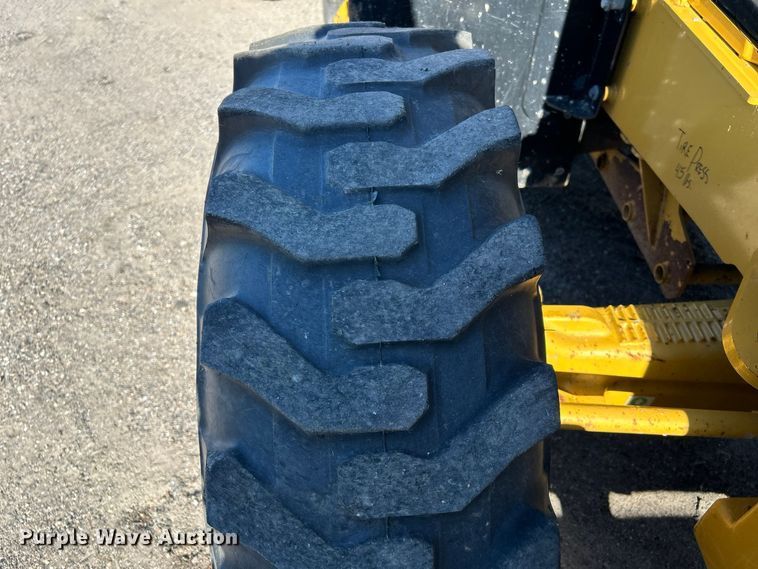 image for item FK3890 2015 Caterpillar 420F backhoe
