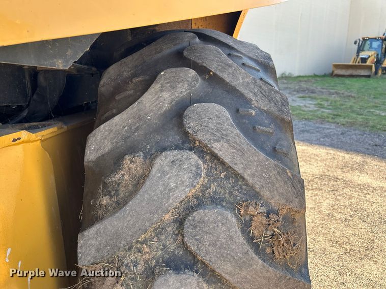 image for item FK3890 2015 Caterpillar 420F backhoe