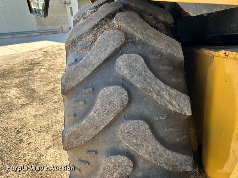 image for item FK3890 2015 Caterpillar 420F backhoe
