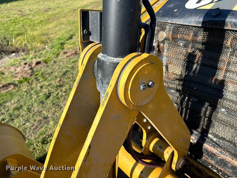 image for item FK3891 2015 Caterpillar 420F backhoe
