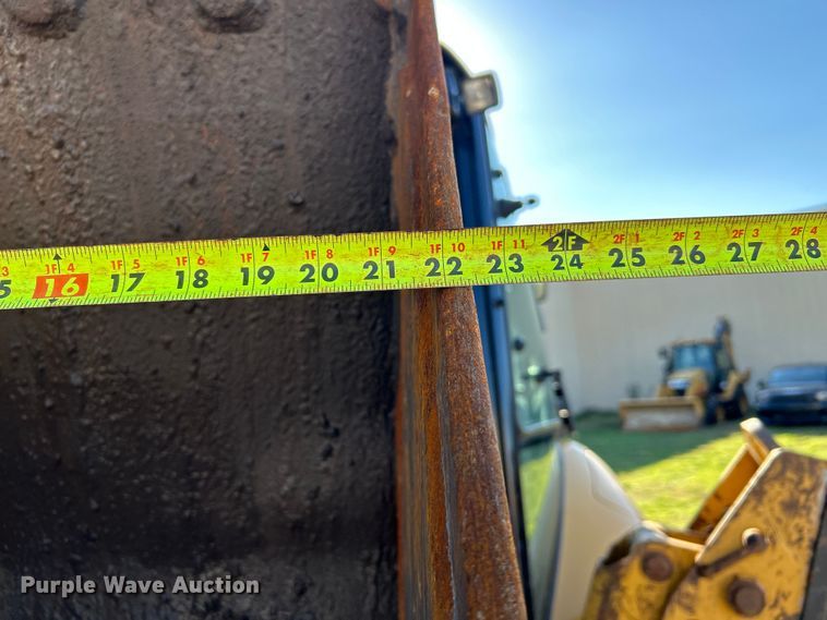 image for item FK3891 2015 Caterpillar 420F backhoe