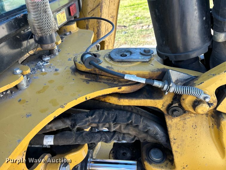 image for item FK3891 2015 Caterpillar 420F backhoe