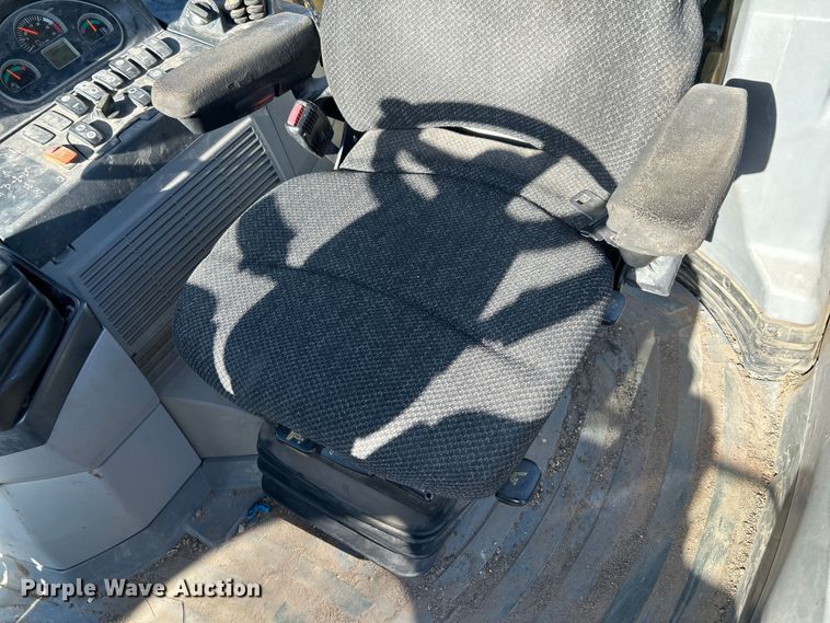 image for item FK3891 2015 Caterpillar 420F backhoe