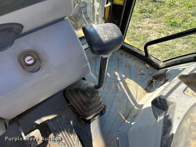image for item FK3891 2015 Caterpillar 420F backhoe