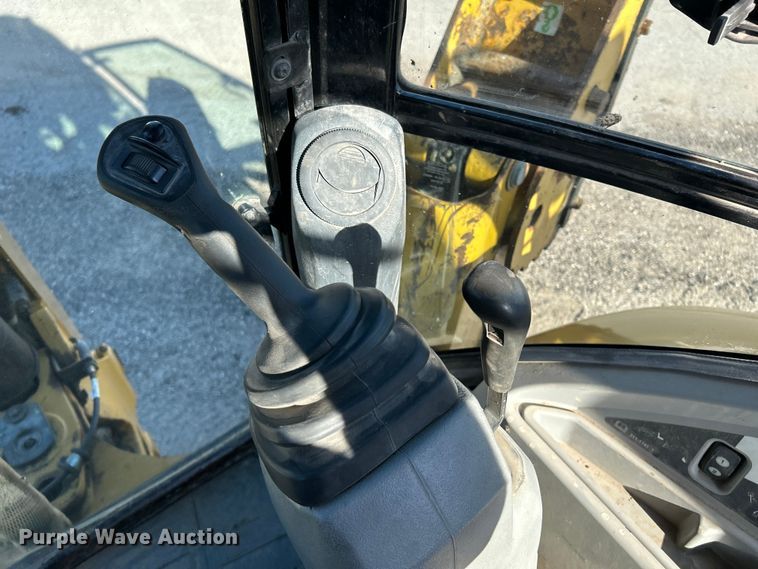 image for item FK3891 2015 Caterpillar 420F backhoe
