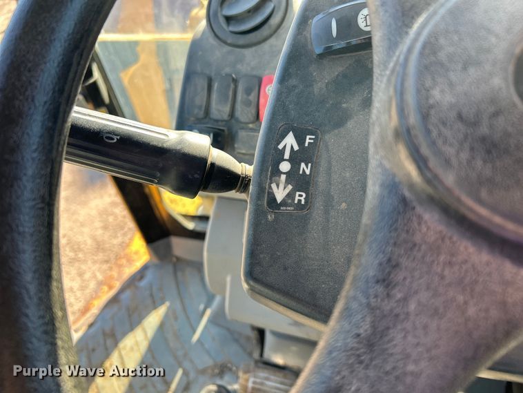 image for item FK3891 2015 Caterpillar 420F backhoe