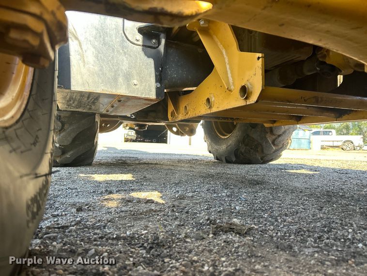 image for item FK3891 2015 Caterpillar 420F backhoe