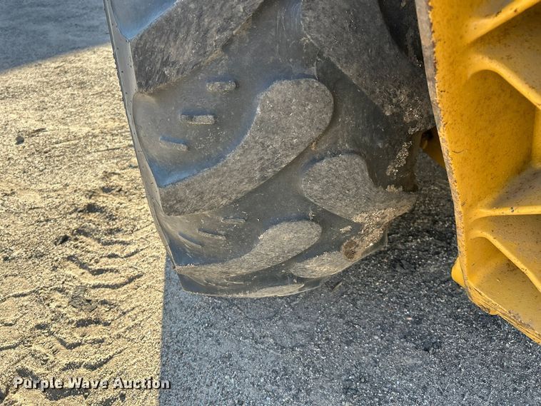 image for item FK3891 2015 Caterpillar 420F backhoe