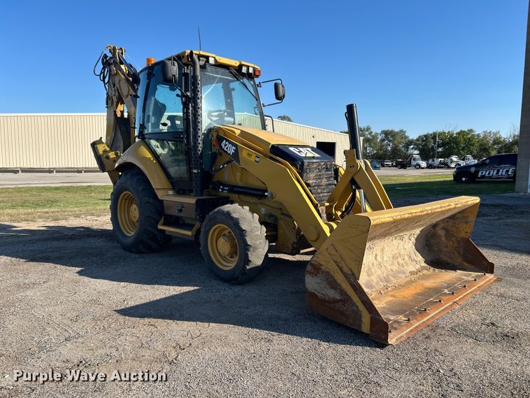 image for item FK3892 2015 Caterpillar 420F backhoe
