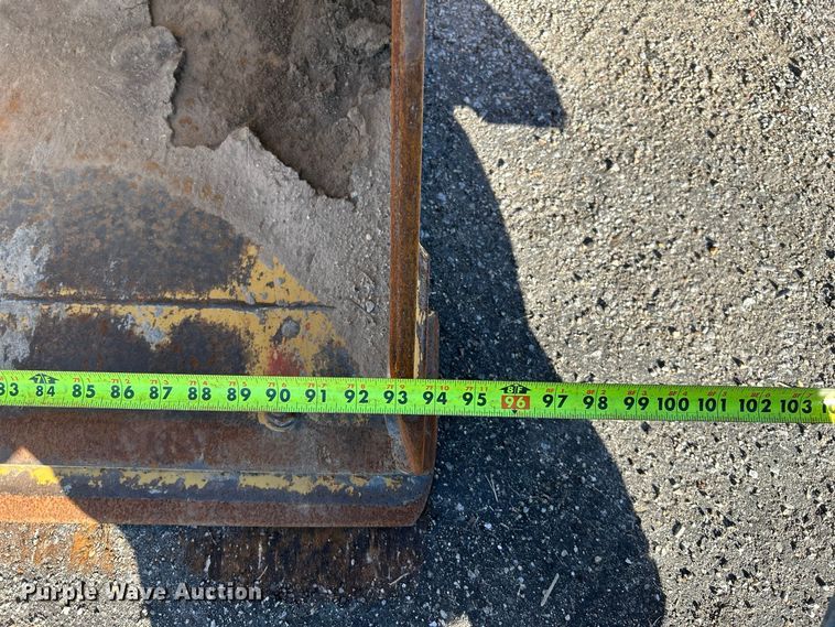 image for item FK3892 2015 Caterpillar 420F backhoe