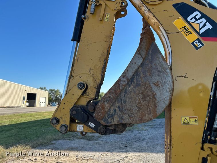 image for item FK3892 2015 Caterpillar 420F backhoe