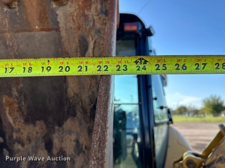 image for item FK3892 2015 Caterpillar 420F backhoe