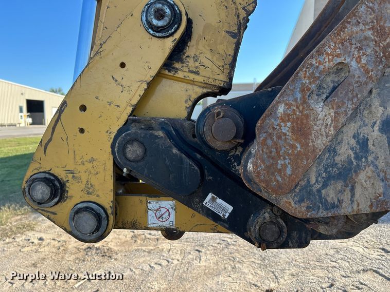 image for item FK3892 2015 Caterpillar 420F backhoe