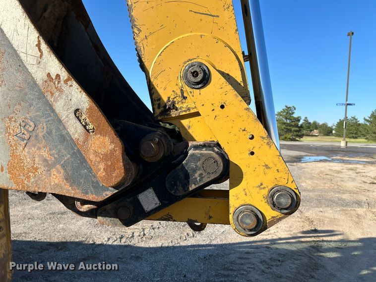 image for item FK3892 2015 Caterpillar 420F backhoe