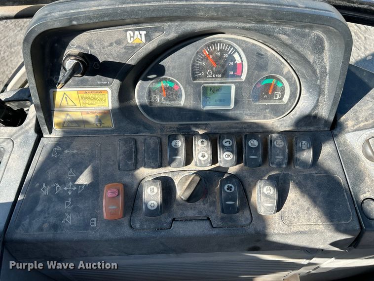 image for item FK3892 2015 Caterpillar 420F backhoe