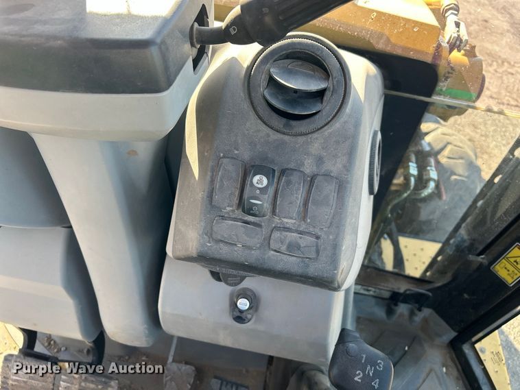 image for item FK3892 2015 Caterpillar 420F backhoe
