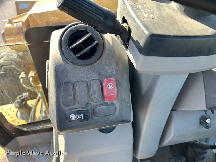 image for item FK3892 2015 Caterpillar 420F backhoe
