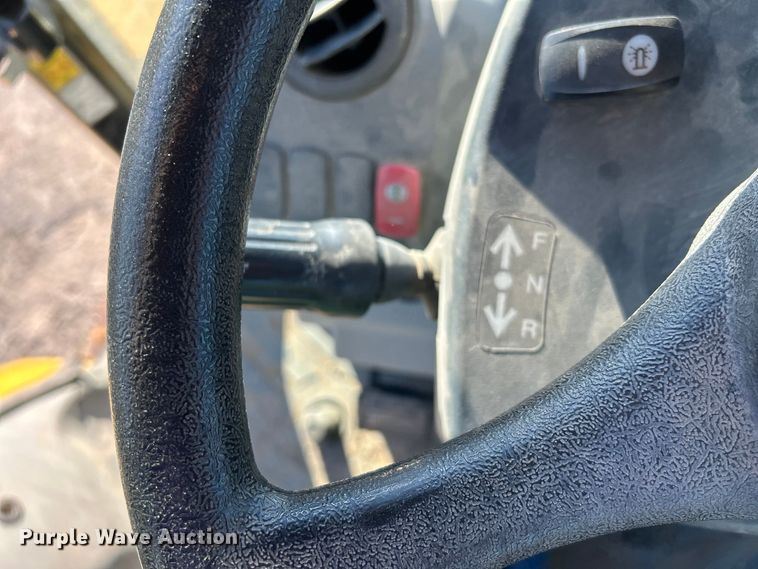 image for item FK3892 2015 Caterpillar 420F backhoe