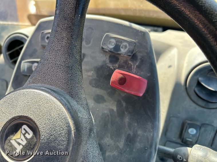 image for item FK3892 2015 Caterpillar 420F backhoe
