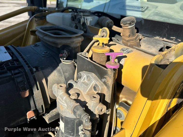 image for item FK3892 2015 Caterpillar 420F backhoe