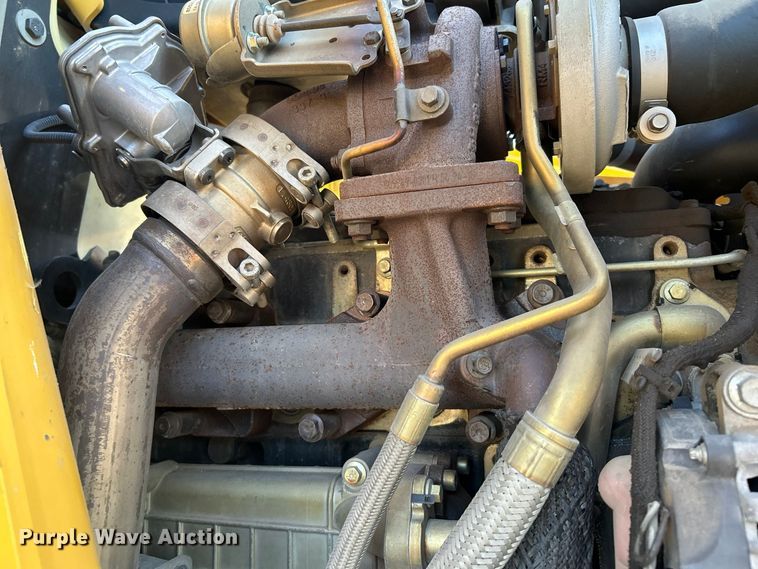 image for item FK3892 2015 Caterpillar 420F backhoe