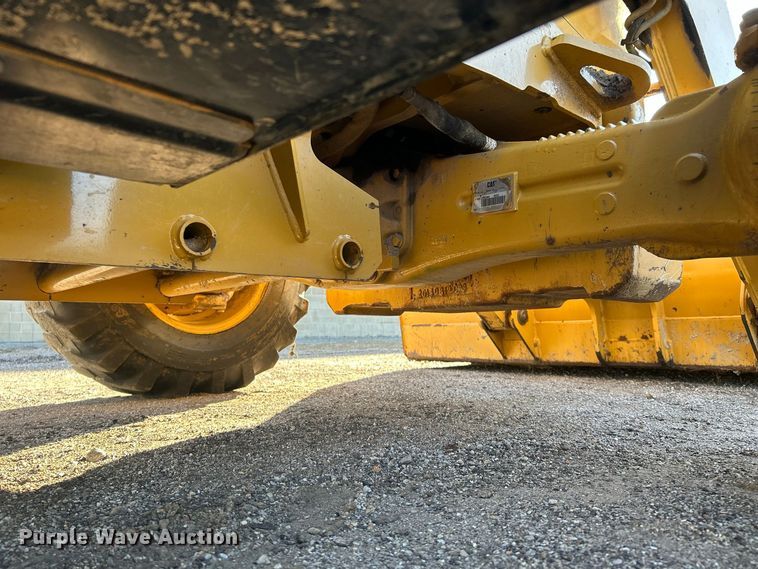 image for item FK3892 2015 Caterpillar 420F backhoe