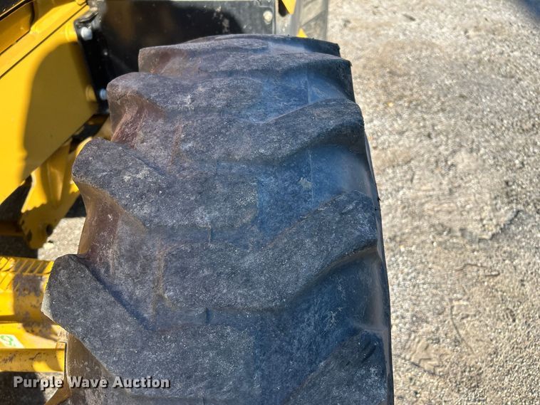 image for item FK3892 2015 Caterpillar 420F backhoe