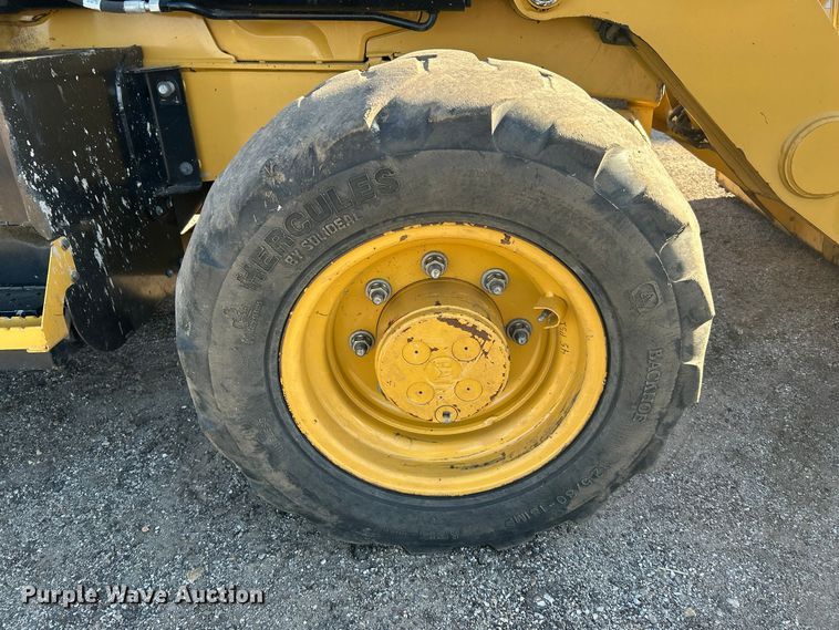 image for item FK3892 2015 Caterpillar 420F backhoe