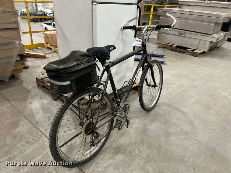 image for item FK3893 Trek mountain bike