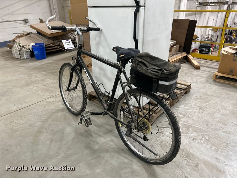 image for item FK3893 Trek mountain bike