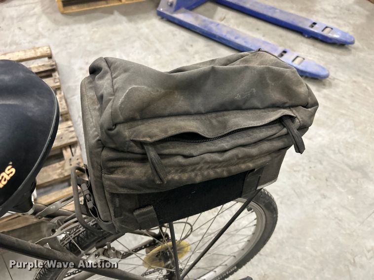 image for item FK3893 Trek mountain bike