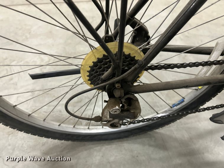 image for item FK3893 Trek mountain bike