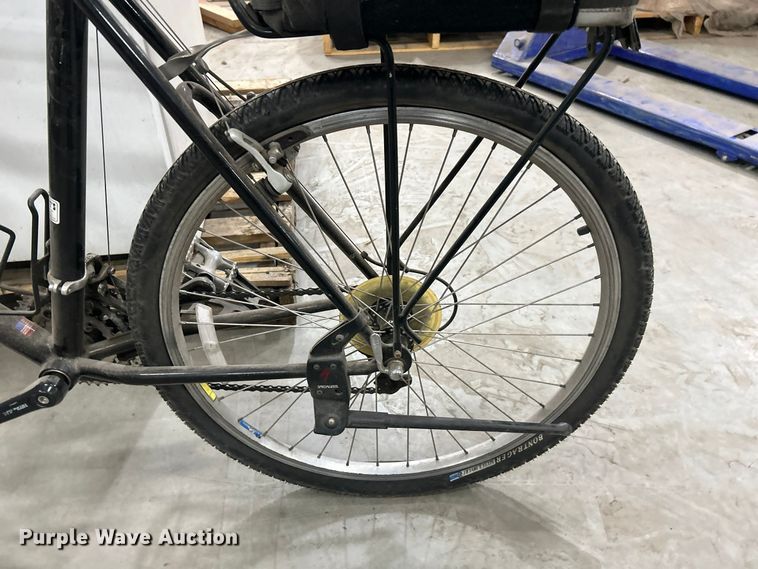 image for item FK3893 Trek mountain bike