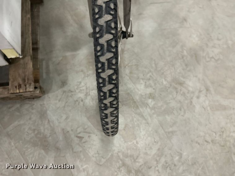 image for item FK3893 Trek mountain bike