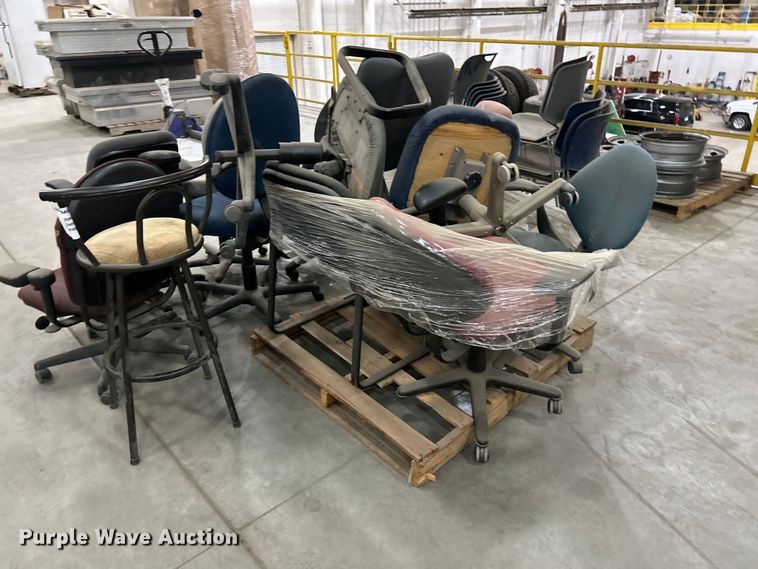 image for item FK3894 (22) chairs
