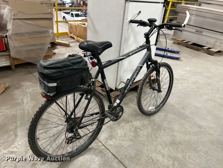 image for item FK3895 Trek 3900 mountain bike