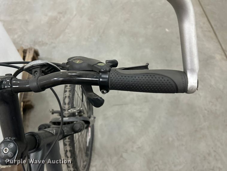image for item FK3895 Trek 3900 mountain bike