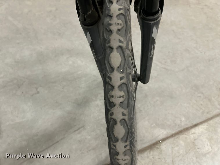 image for item FK3897 Trek 3900 mountain bike