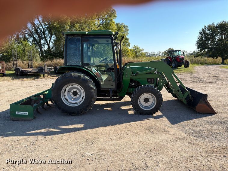 image for item FK3906 2007 Montana  LG5740C  MFWD tractor