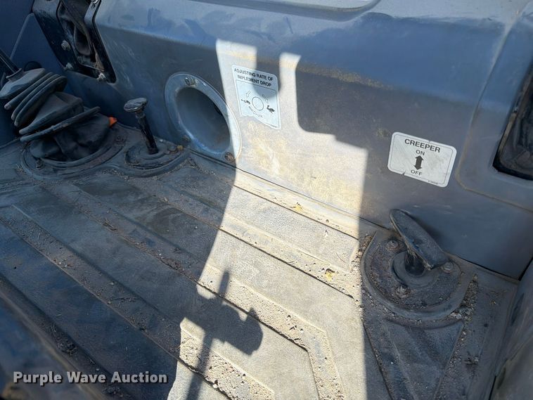 image for item FK3906 2007 Montana  LG5740C  MFWD tractor