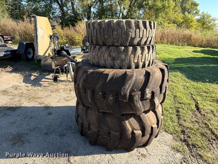 image for item FK3906 2007 Montana  LG5740C  MFWD tractor