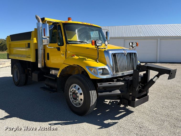 image for item FK4201 2006 International 7400 dump truck