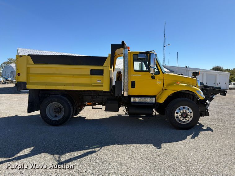 image for item FK4201 2006 International 7400 dump truck