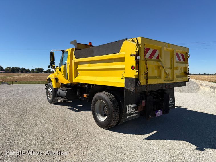image for item FK4201 2006 International 7400 dump truck
