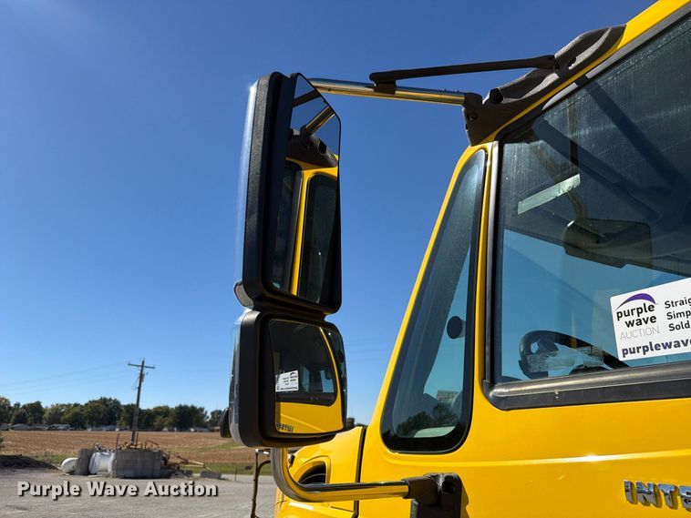 image for item FK4201 2006 International 7400 dump truck