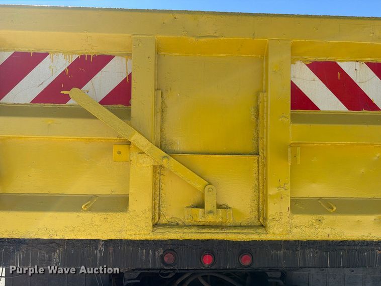 image for item FK4201 2006 International 7400 dump truck