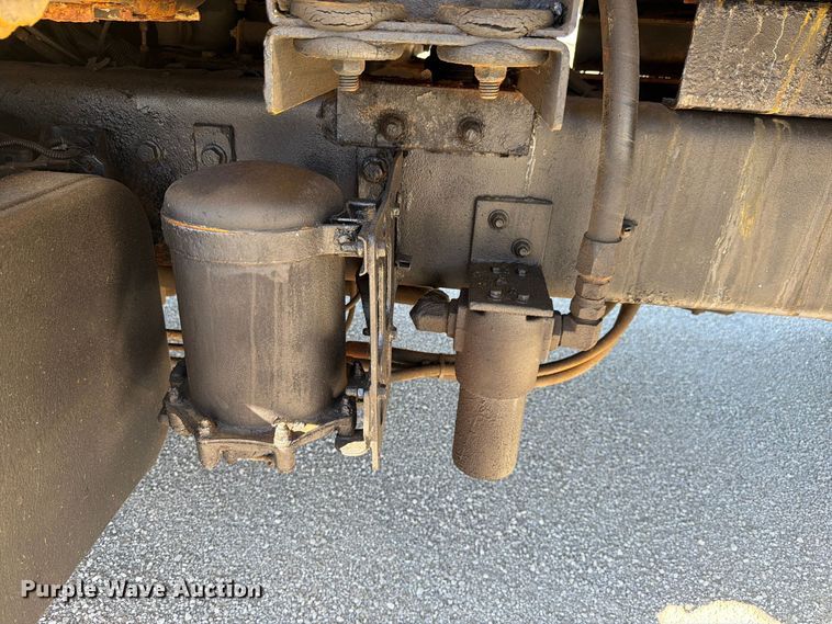 image for item FK4201 2006 International 7400 dump truck