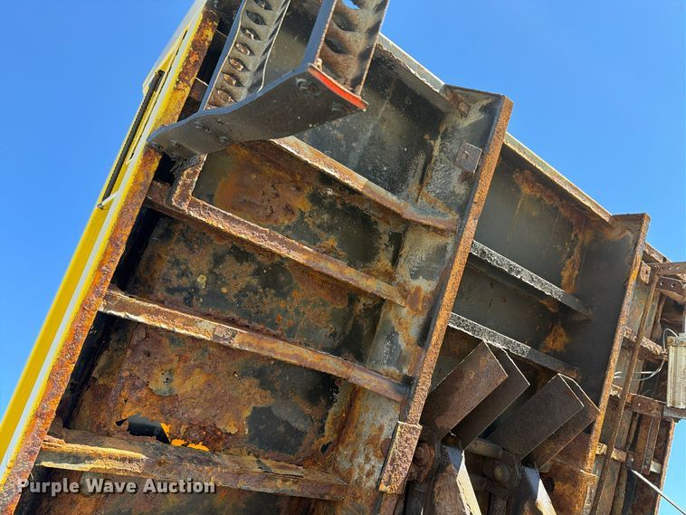 image for item FK4201 2006 International 7400 dump truck