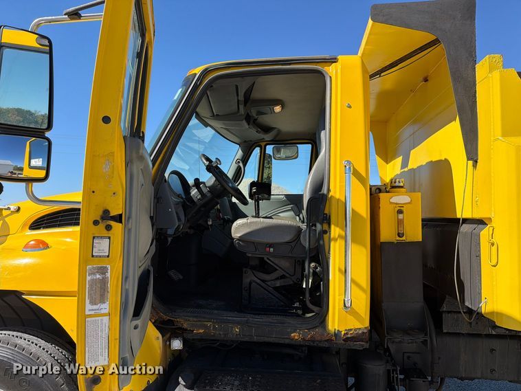 image for item FK4201 2006 International 7400 dump truck
