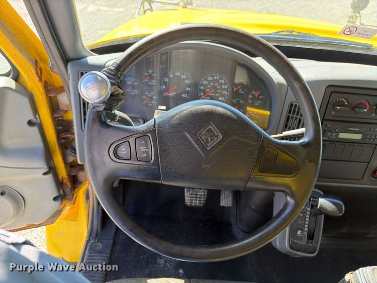 image for item FK4201 2006 International 7400 dump truck